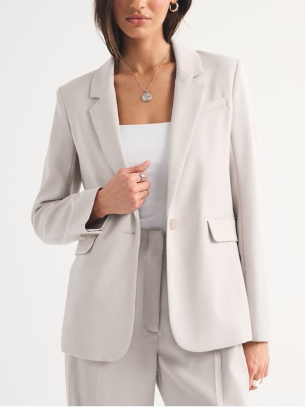 BCBG Single Button Blazer Jacket in Natural Cream Ivory Sz 0 Relaxed Fit Pockets